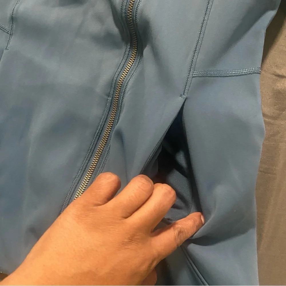 EUC Lululemon Every Journey Hoodie Spacer In Petrol Blue - Size 8 - Picture 5 of 12